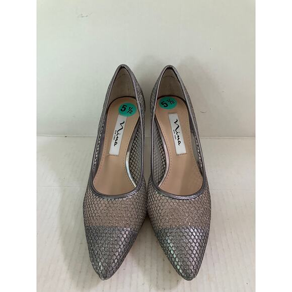Mina New York Sheer Size 5.5 with Silver Mesh Pumps - Picture 4 of 8